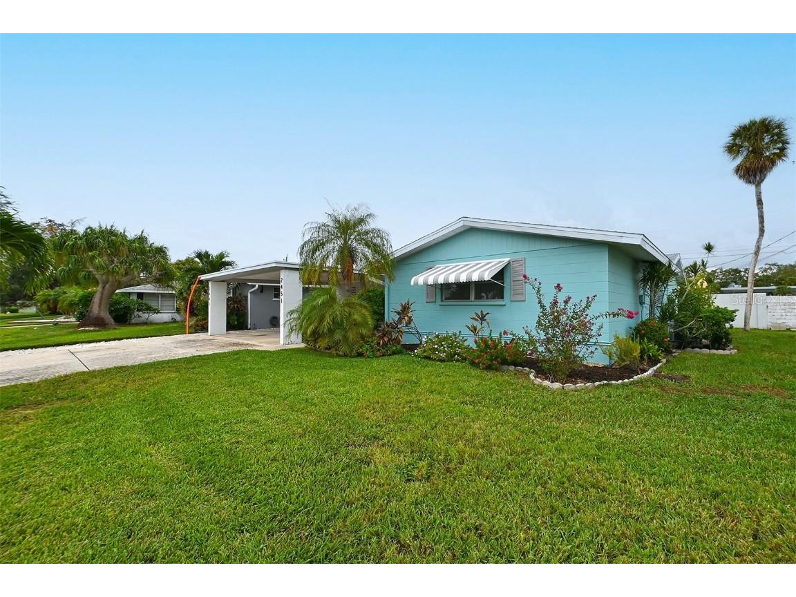2451 Terry Lane Sarasota FL 34231 A4582831 image1
