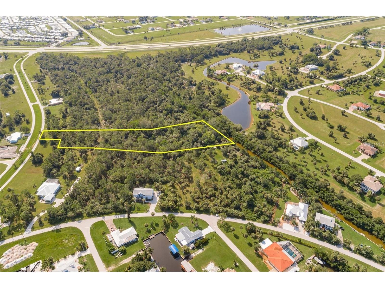 24511 Yacht Club Boulevard Punta Gorda FL 33955 C7526172 image1