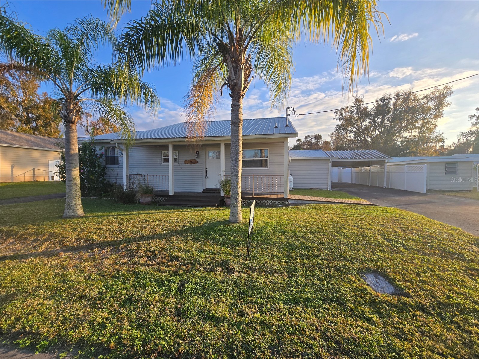 24514 Snail Road Astor FL 32102 - ST JOHN'S RIVER R4910232 image1
