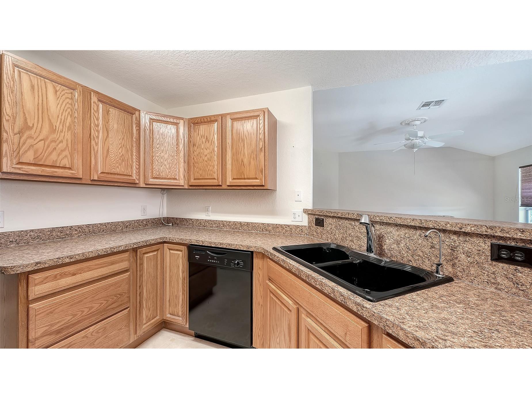 2452 Ashton Road Sarasota FL 34231 A4698811 image12