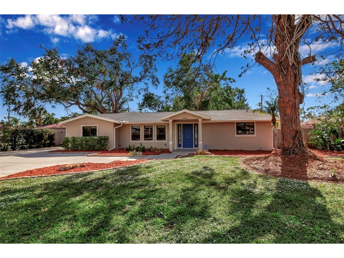 2452 Main St Sarasota FL 34237 A4633352 image1
