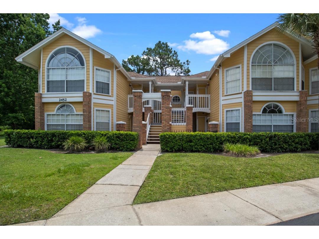 2452 Sweetwater Club Circle #27 Kissimmee FL 34746 O6112460 image1