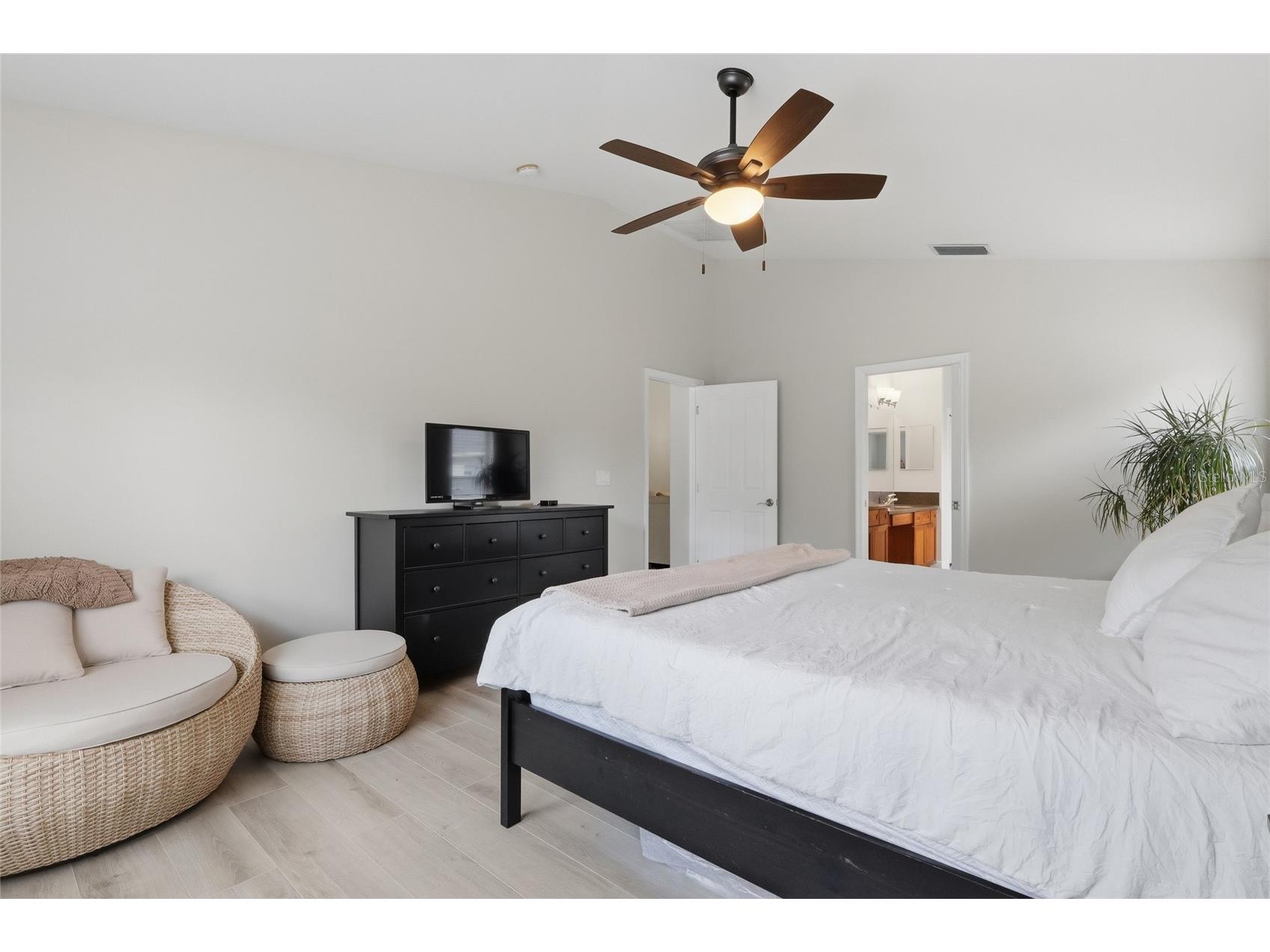 2453 Addington Place Wesley Chapel FL 33543 TB8505838 image12