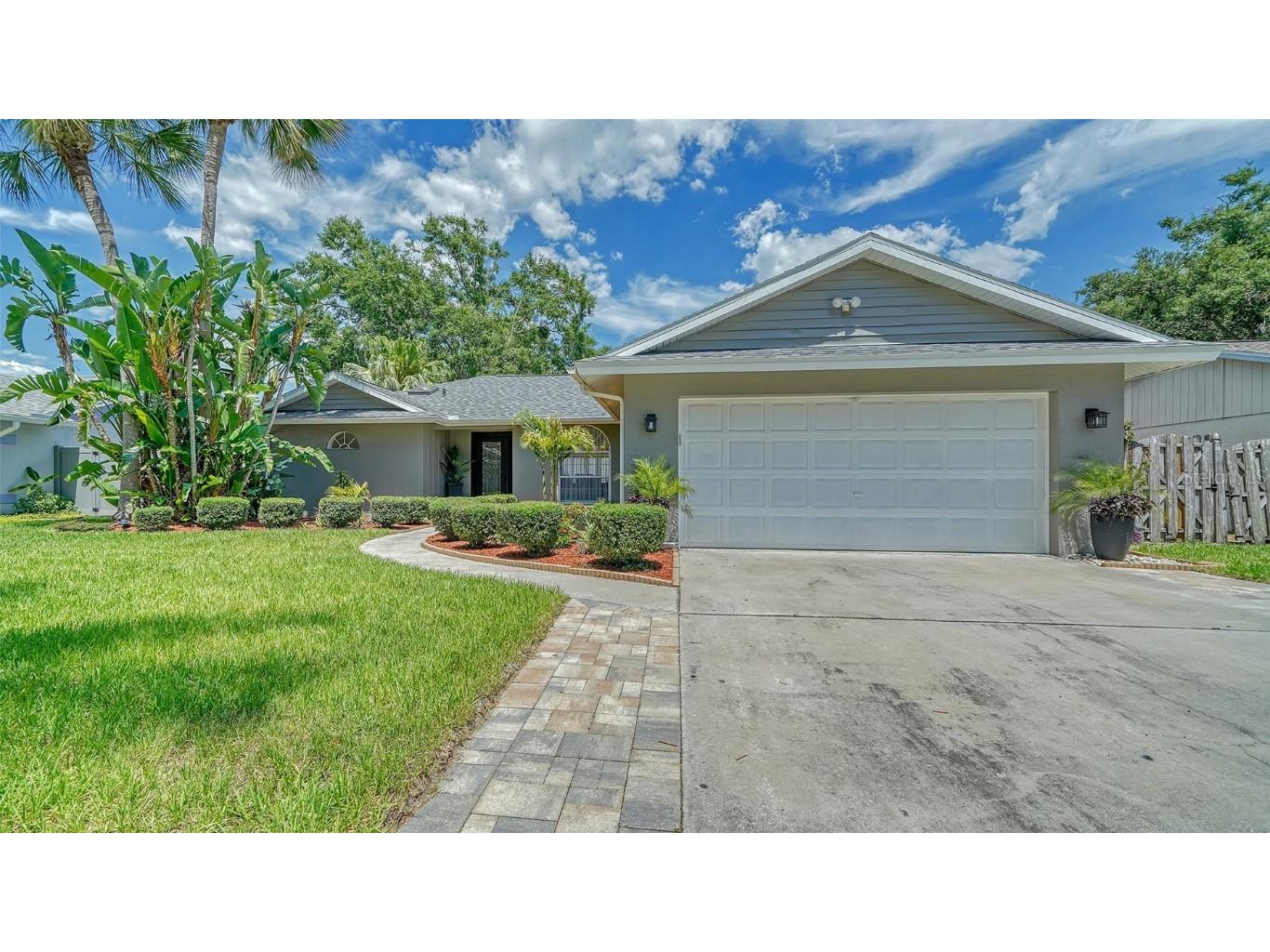 2453 Briar Oak Circle Sarasota FL 34232 A4611104 image1