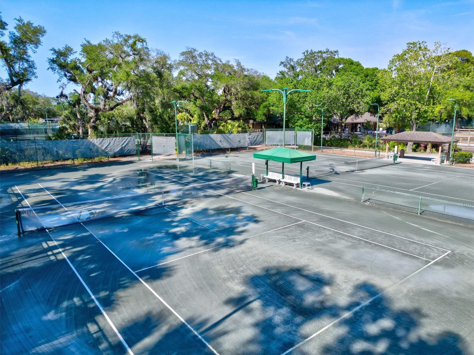 2453 Crispin Court #F4 Sarasota FL 34235 A4678095 image37