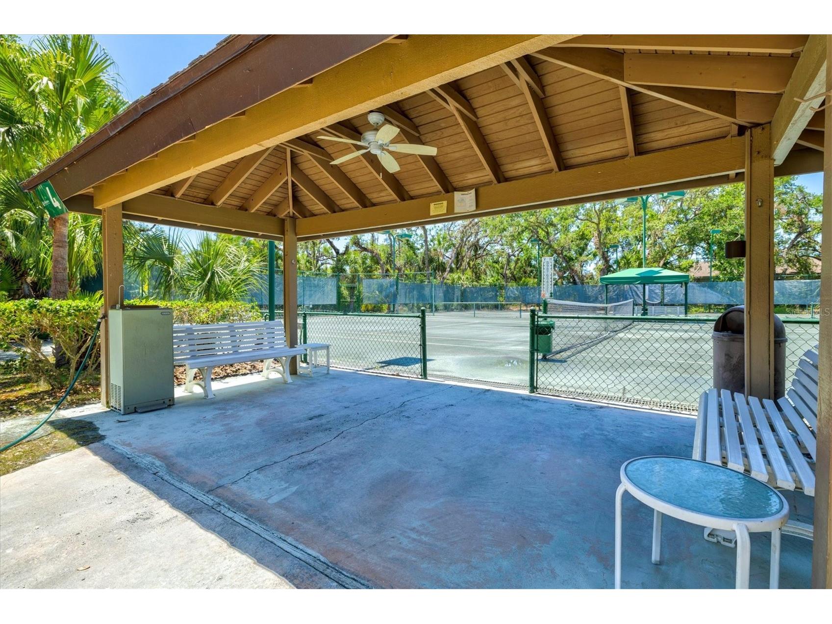 2453 Crispin Court #F4 Sarasota FL 34235 A4678095 image50