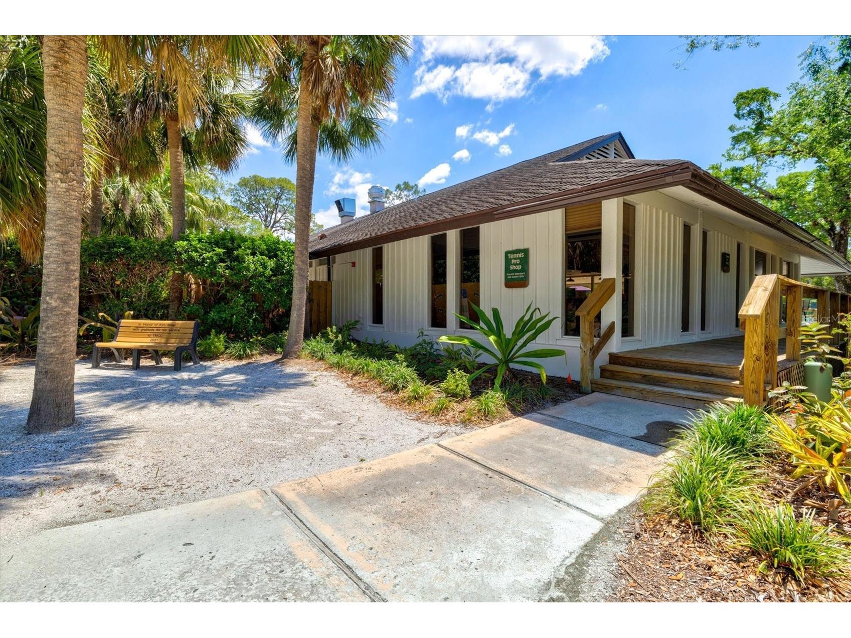 2453 Crispin Court #F4 Sarasota FL 34235 A4678095 image51
