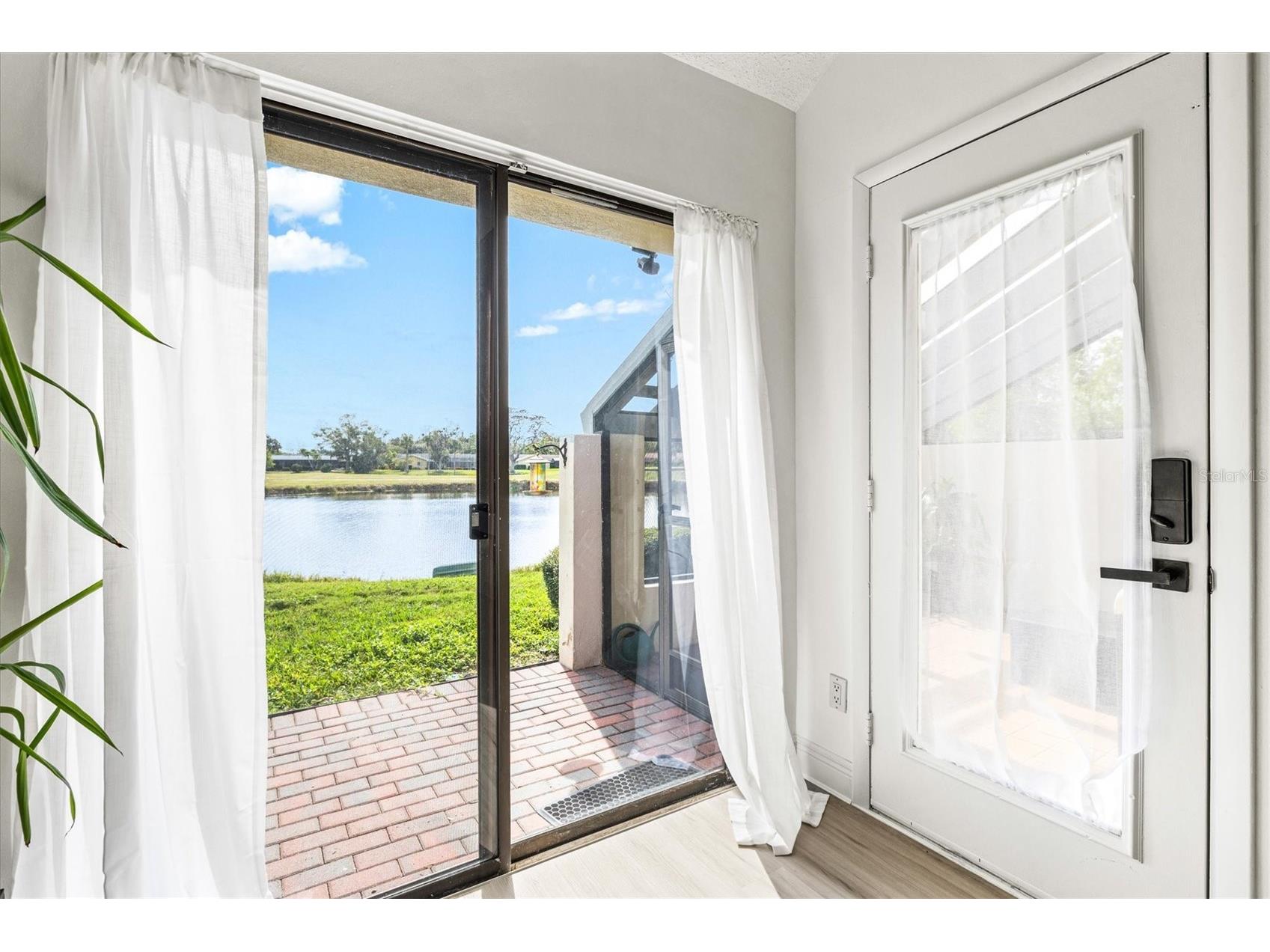 2453 Crispin Court #F4 Sarasota FL 34235 A4678095 image7
