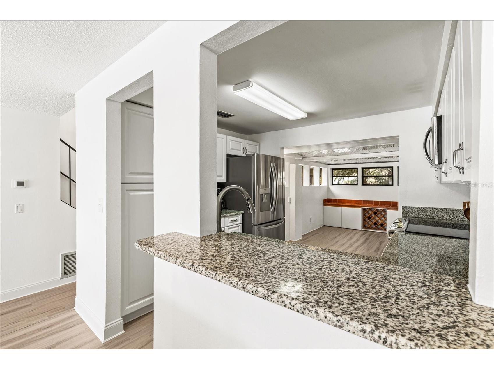 2453 Crispin Court #F4 Sarasota FL 34235 A4678095 image8
