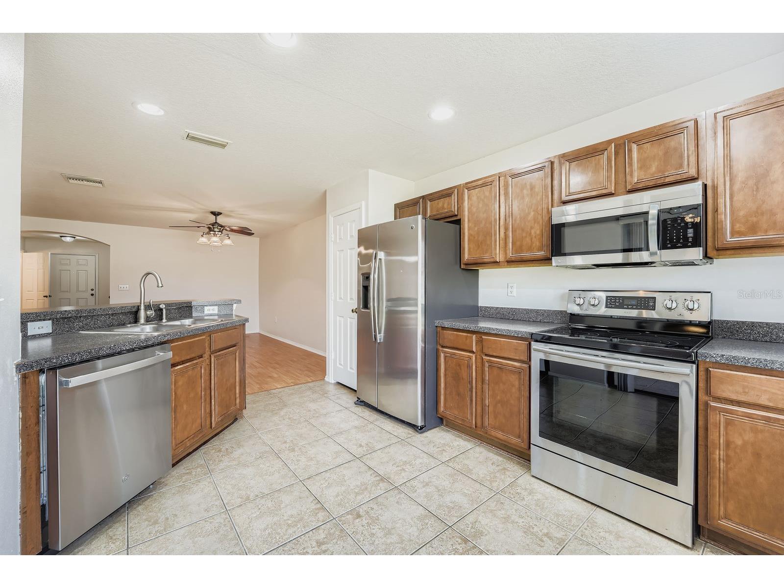 2453 Edgewater Falls Drive Brandon FL 33511 TB8397048 image13