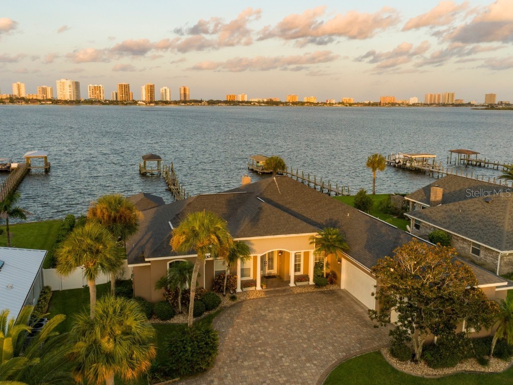 2453 Palmetto Circle South Daytona FL 32119 - INTRACOASTAL WATERWAY V4932604 image1