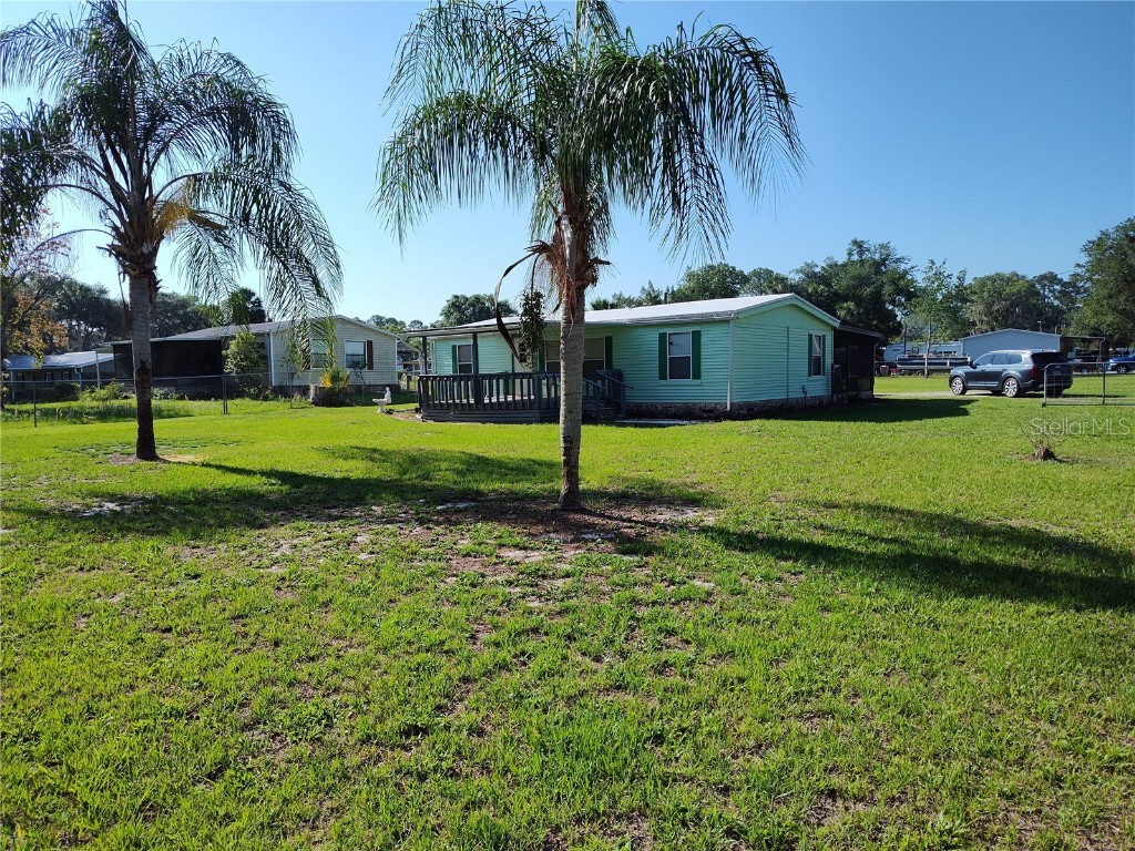 24530 W Lloyd Street Astor FL 32102 V4930193 image1