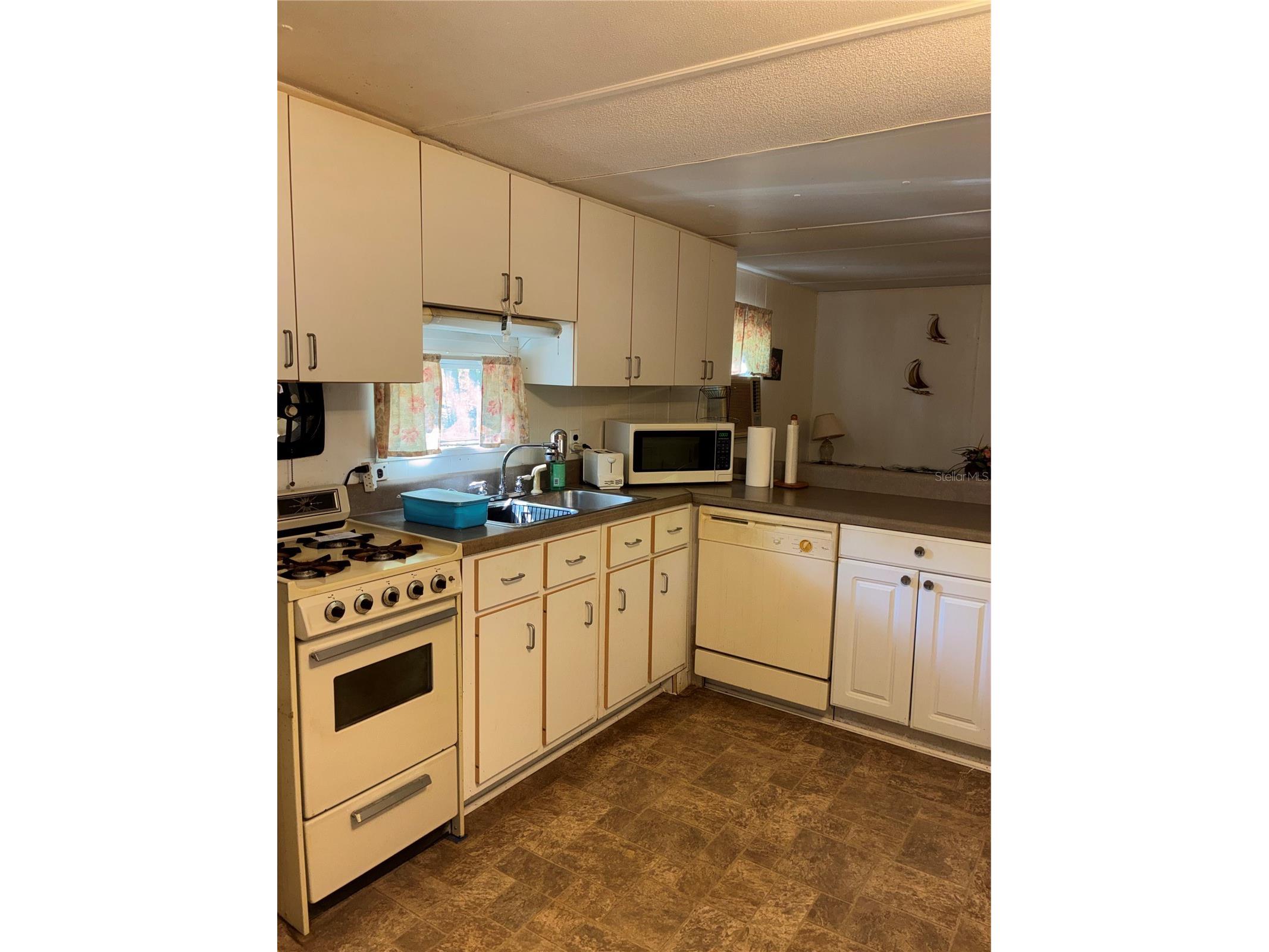 24533 Pink Panther Road Paisley FL 32767 G5110075 image10
