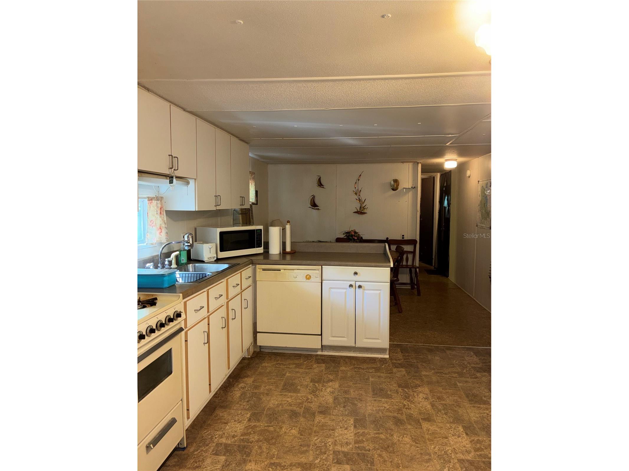 24533 Pink Panther Road Paisley FL 32767 G5110075 image11