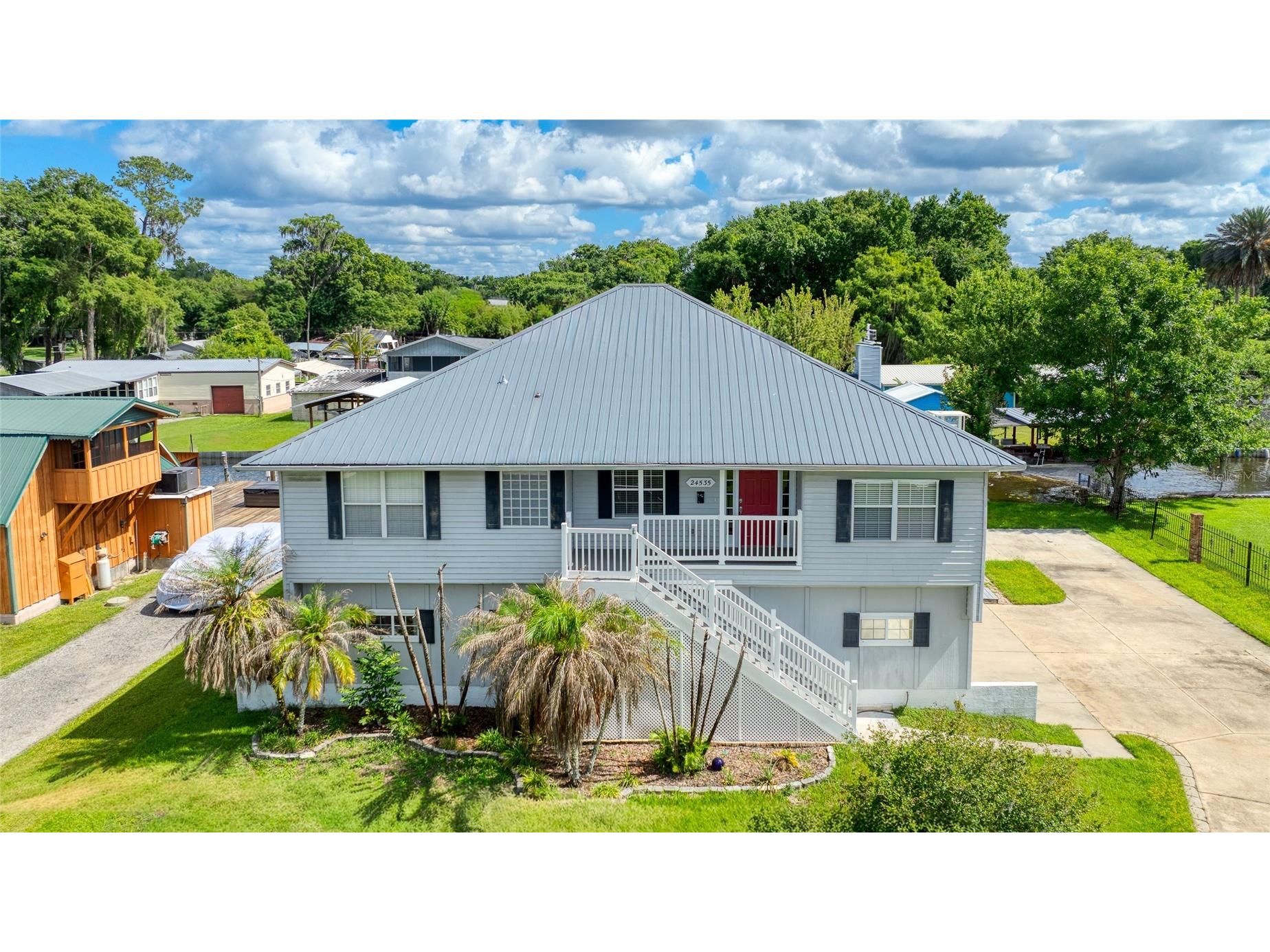 24535 Bonnet Road Astor FL 32102 V4949587 image2