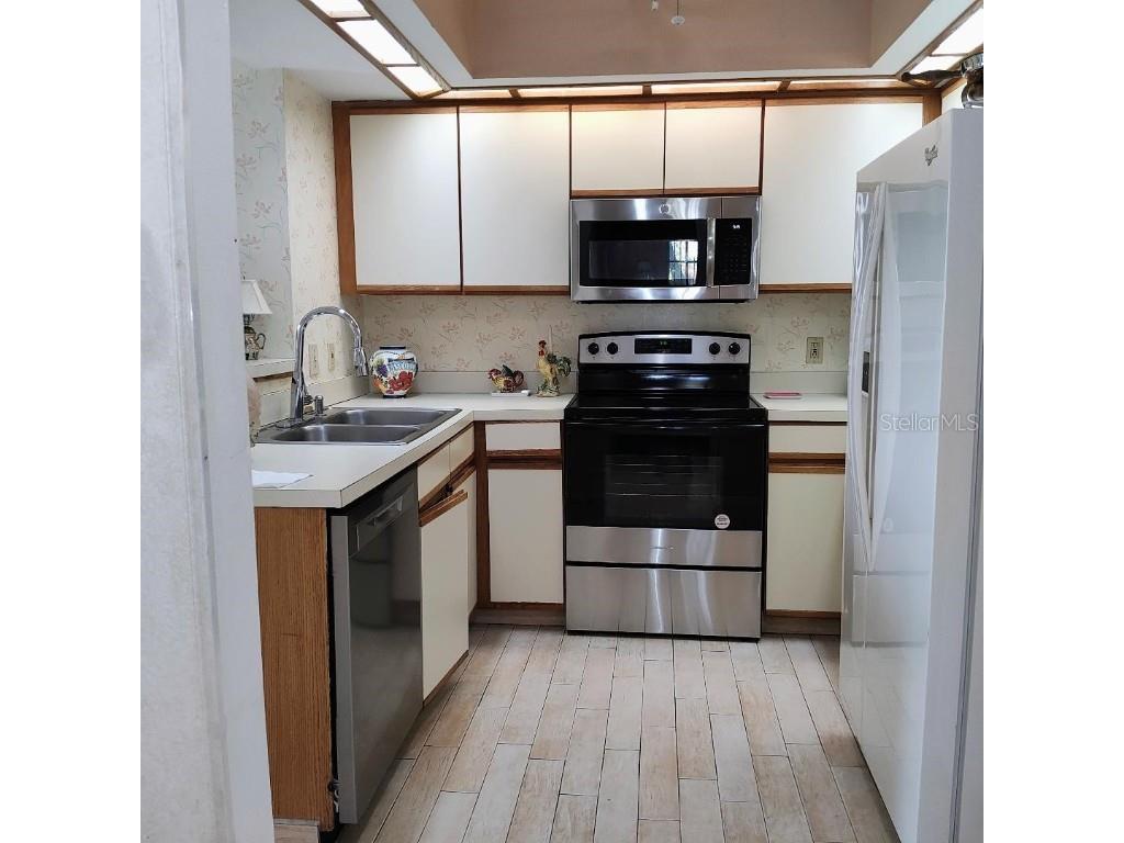 2454 Bentley Drive Palm Harbor FL 34684 TB8437714 image10