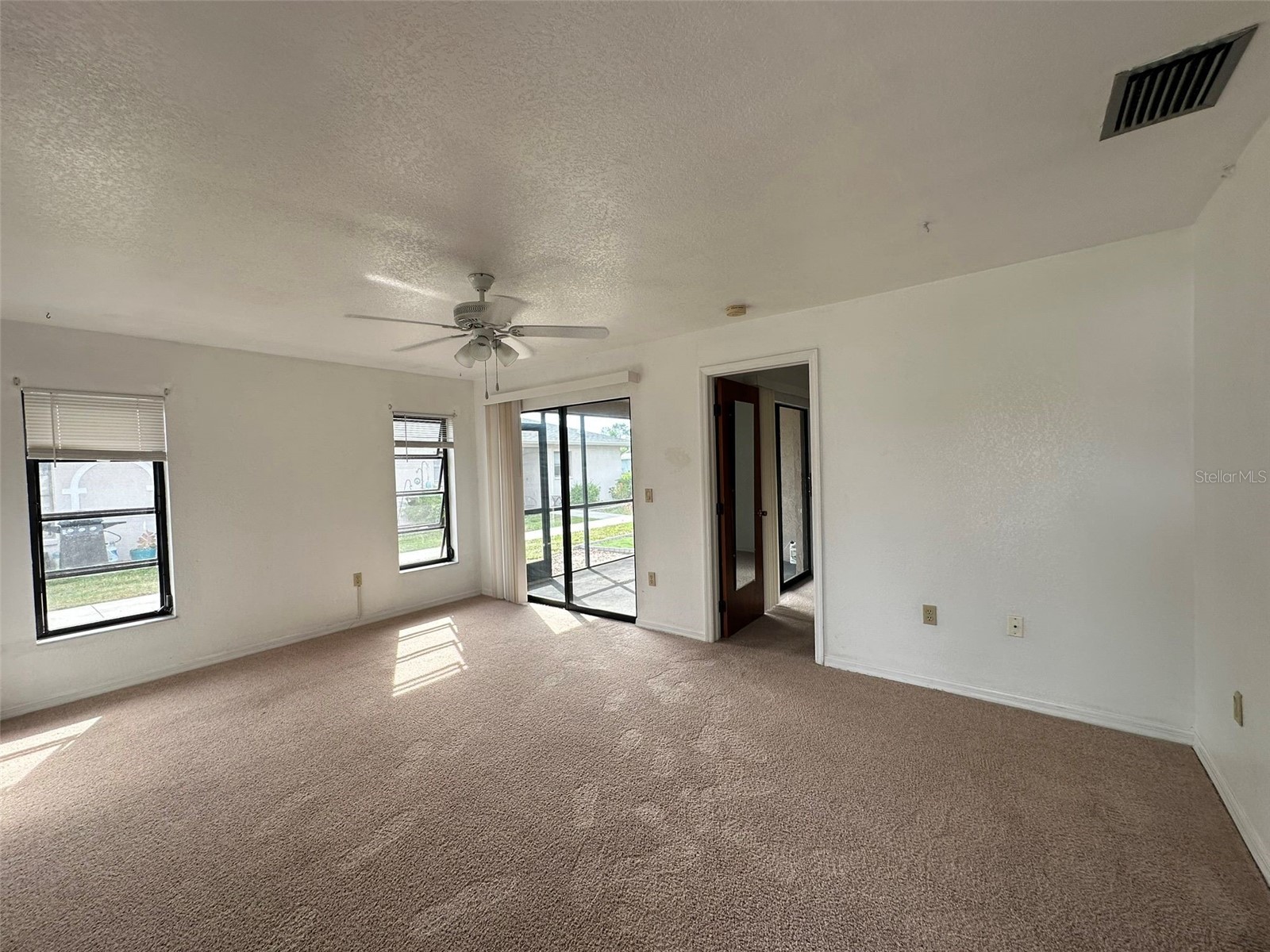 24540 Harborview Road #F2 Port Charlotte FL 33980 C7528295 image5