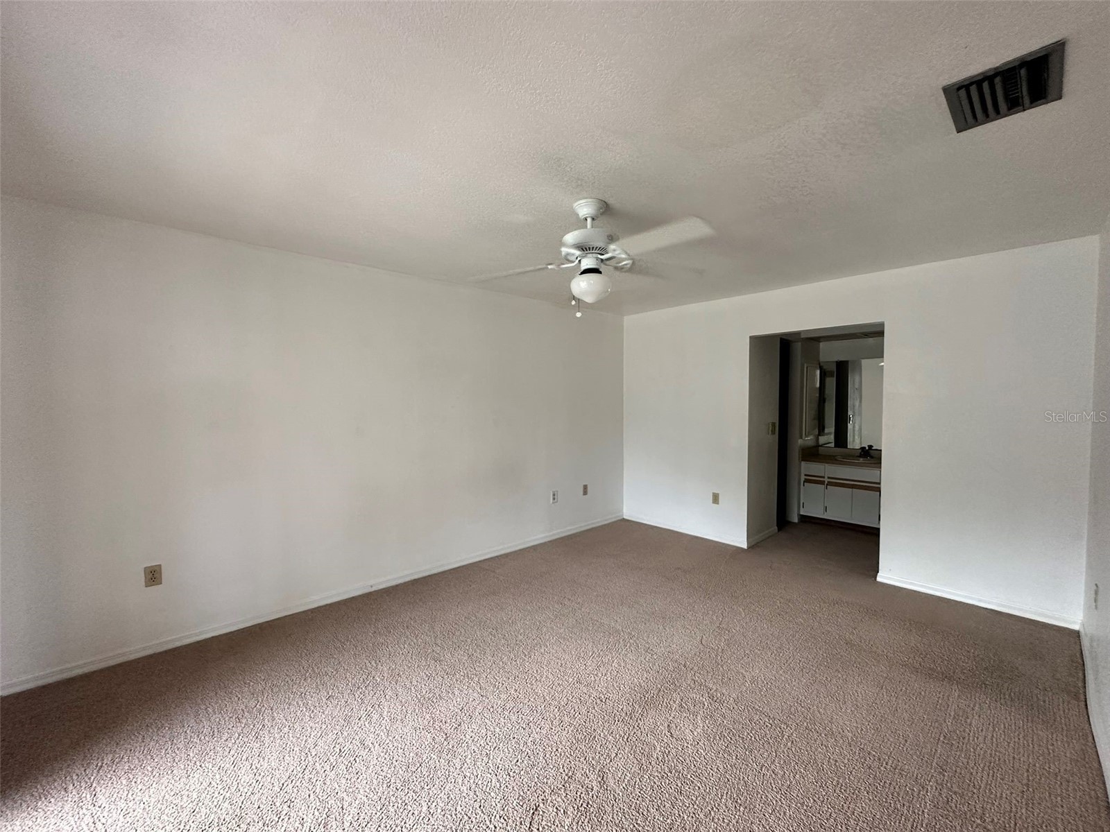 24540 Harborview Road #F2 Port Charlotte FL 33980 C7528295 image8