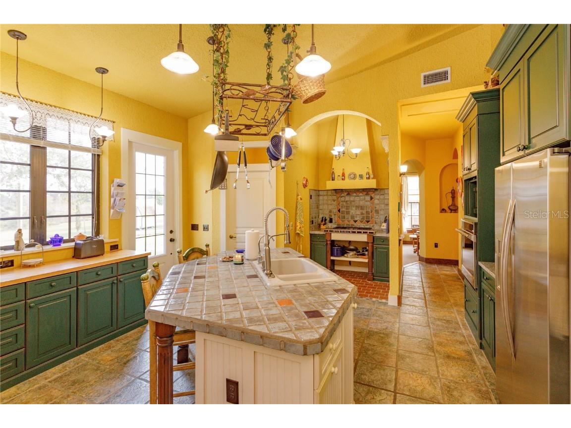 24540 Turkey Lake Road Howey In The Hills FL 34737 G5105259 image9