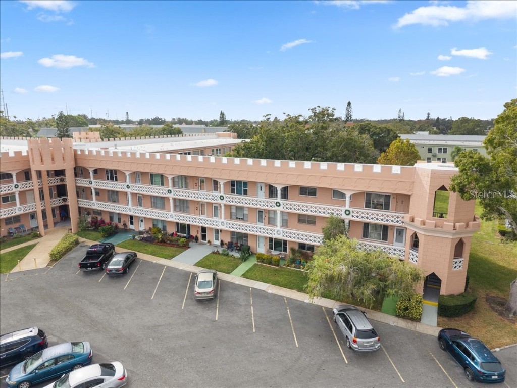 2457 Ecuadorian Way #27 Clearwater FL 33763 TB8453830 image1