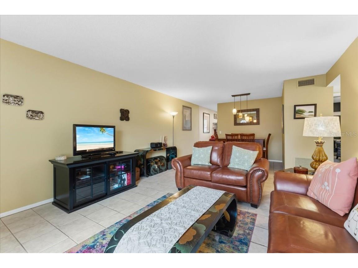 2457 Ecuadorian Way #27 Clearwater FL 33763 TB8453830 image7