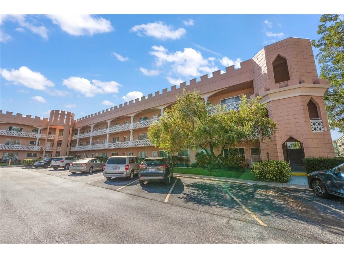 2457 Ecuadorian Way #29 Clearwater FL 33763 TB8321199 image1