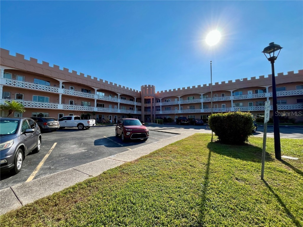 2457 Ecuadorian Way #51 Clearwater FL 33763 TB8449631 image1