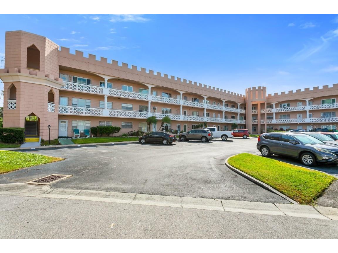 2457 Ecuadorian Way #59 Clearwater FL 33763 TB8453405 image1