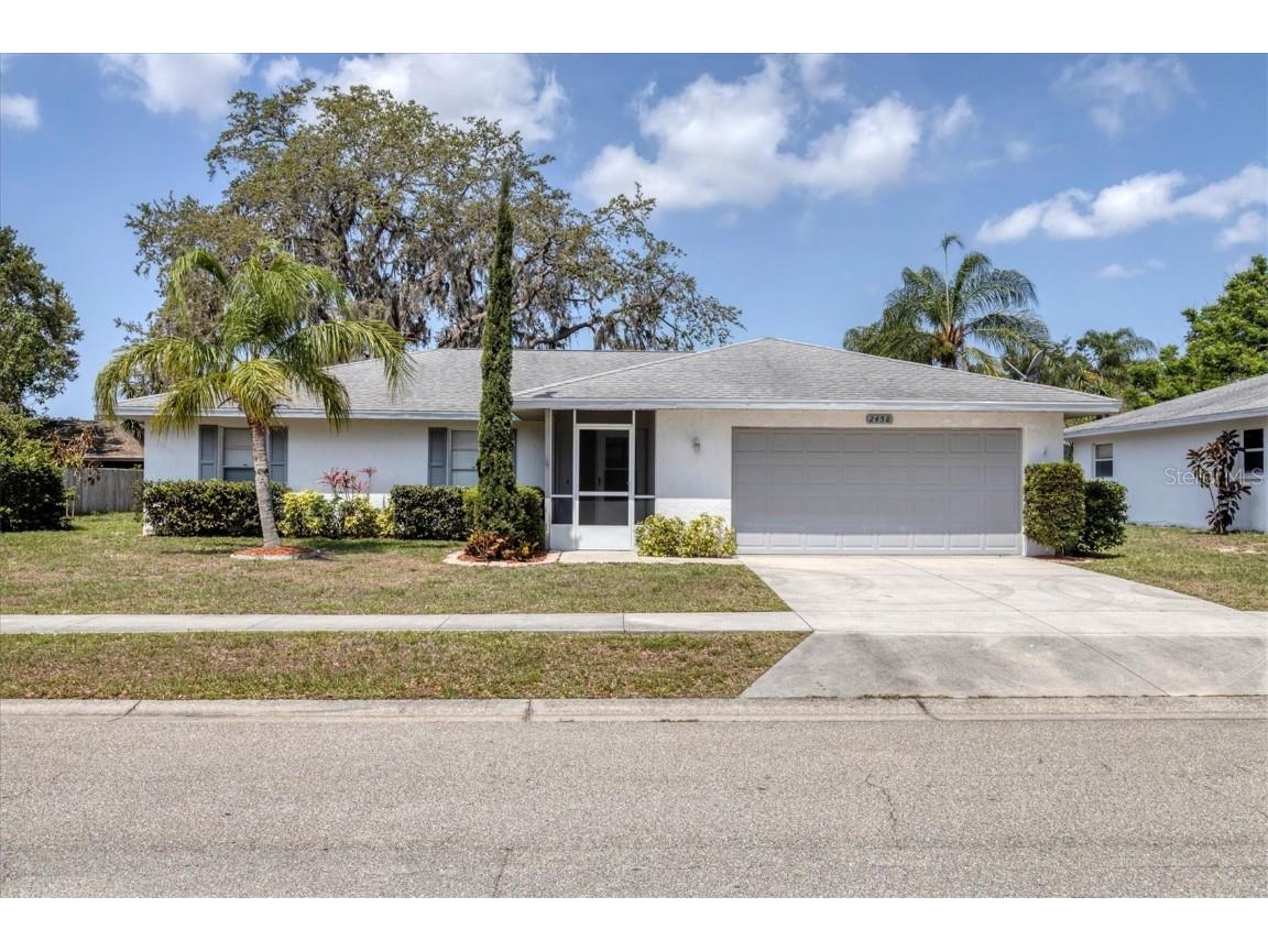2458 E Burr Oak Court Sarasota FL 34232 A4568374 image1