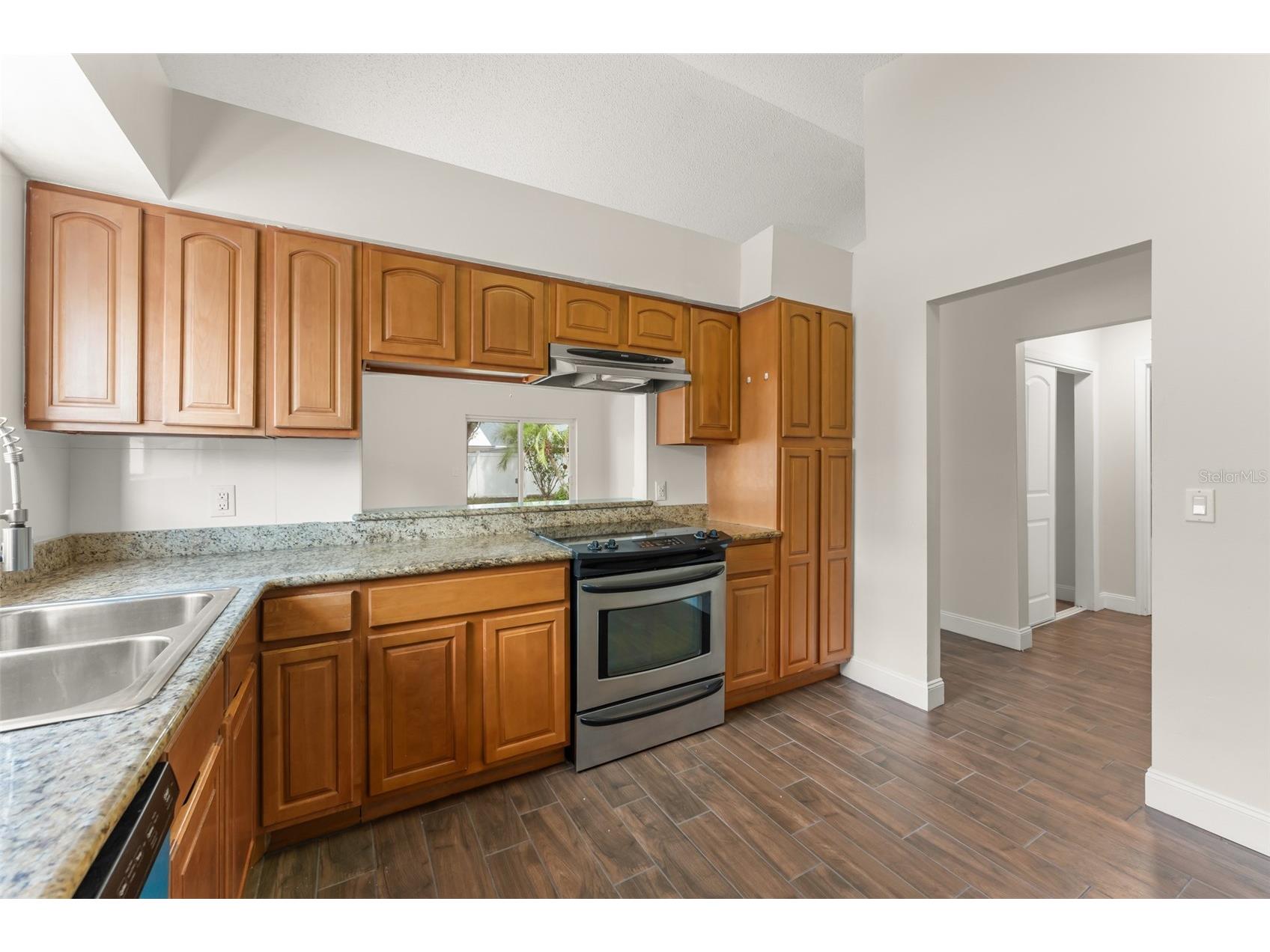 2458 Long Meadow Way Orlando FL 32817 O6420840 image7