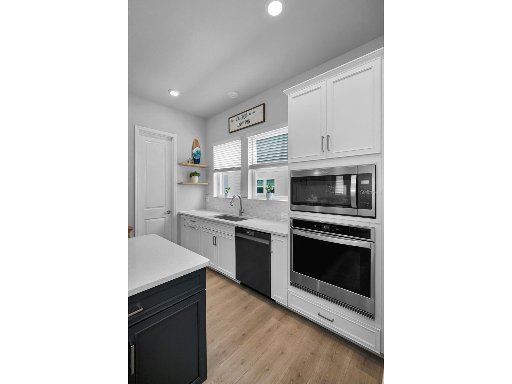 2458 Mangum Court Sarasota FL 34237 TB8523329 image33