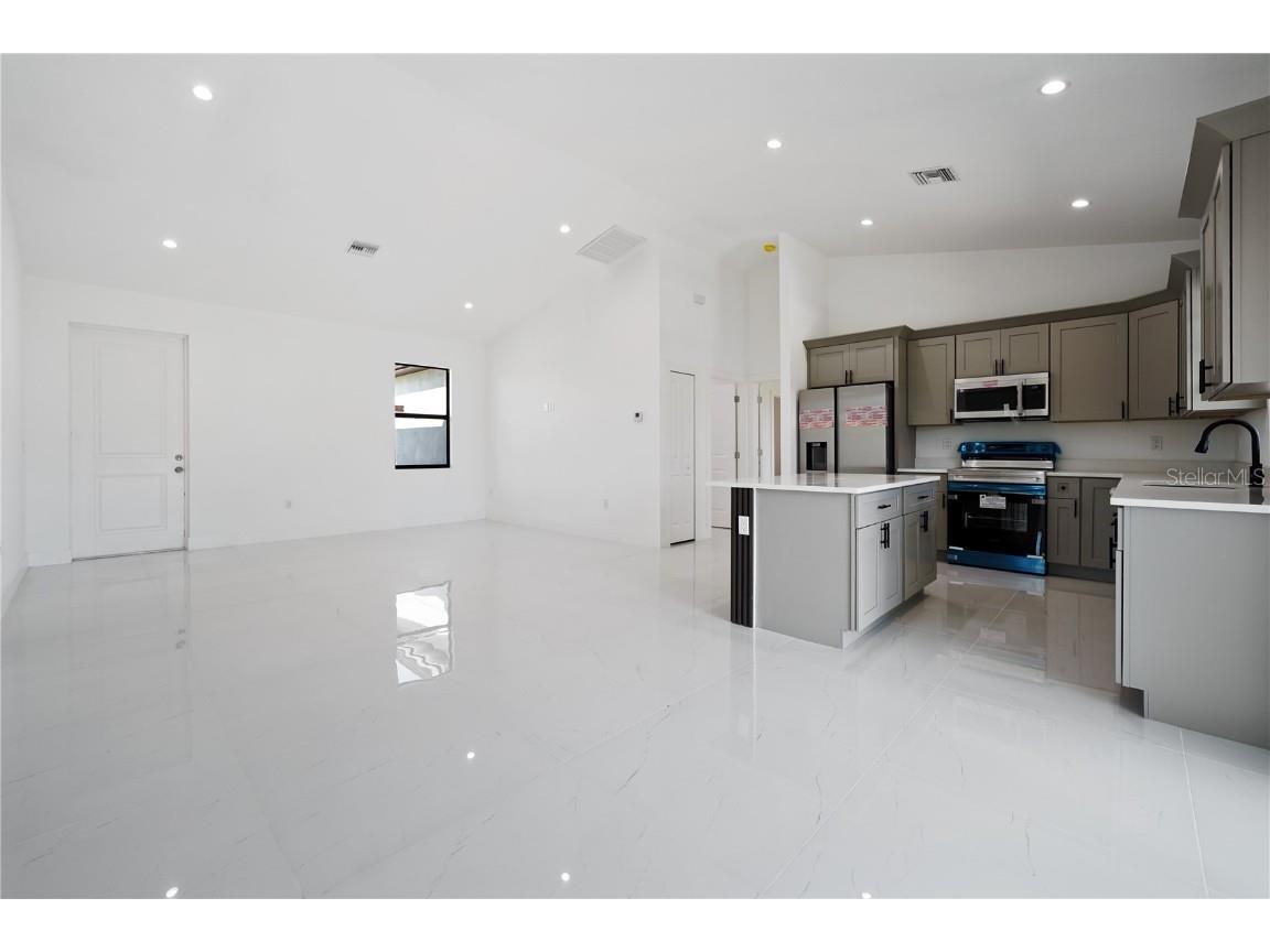 2458 NW 9th Terrace Cape Coral FL 33993 TB8448214 image4