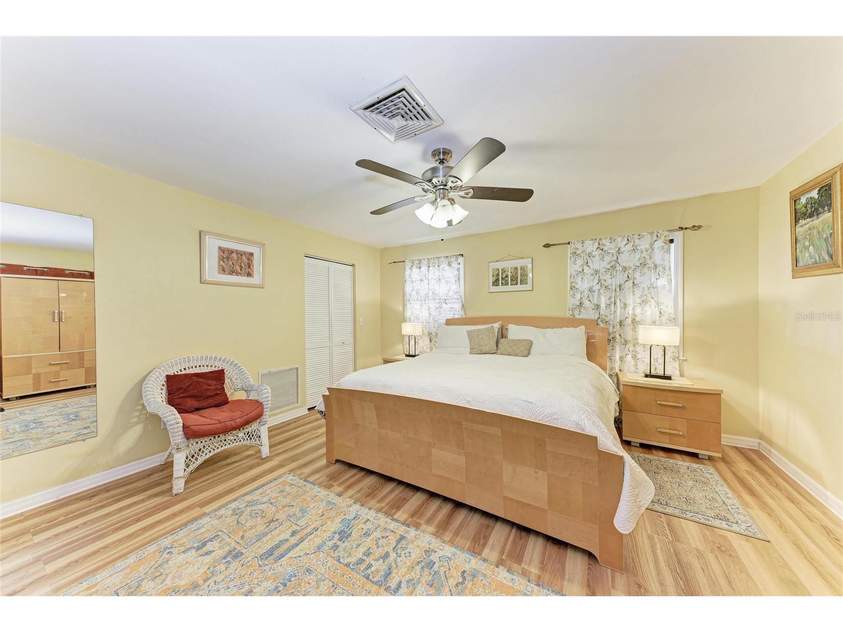 2458 Waldemere Street Sarasota FL 34239 N6144122 image36
