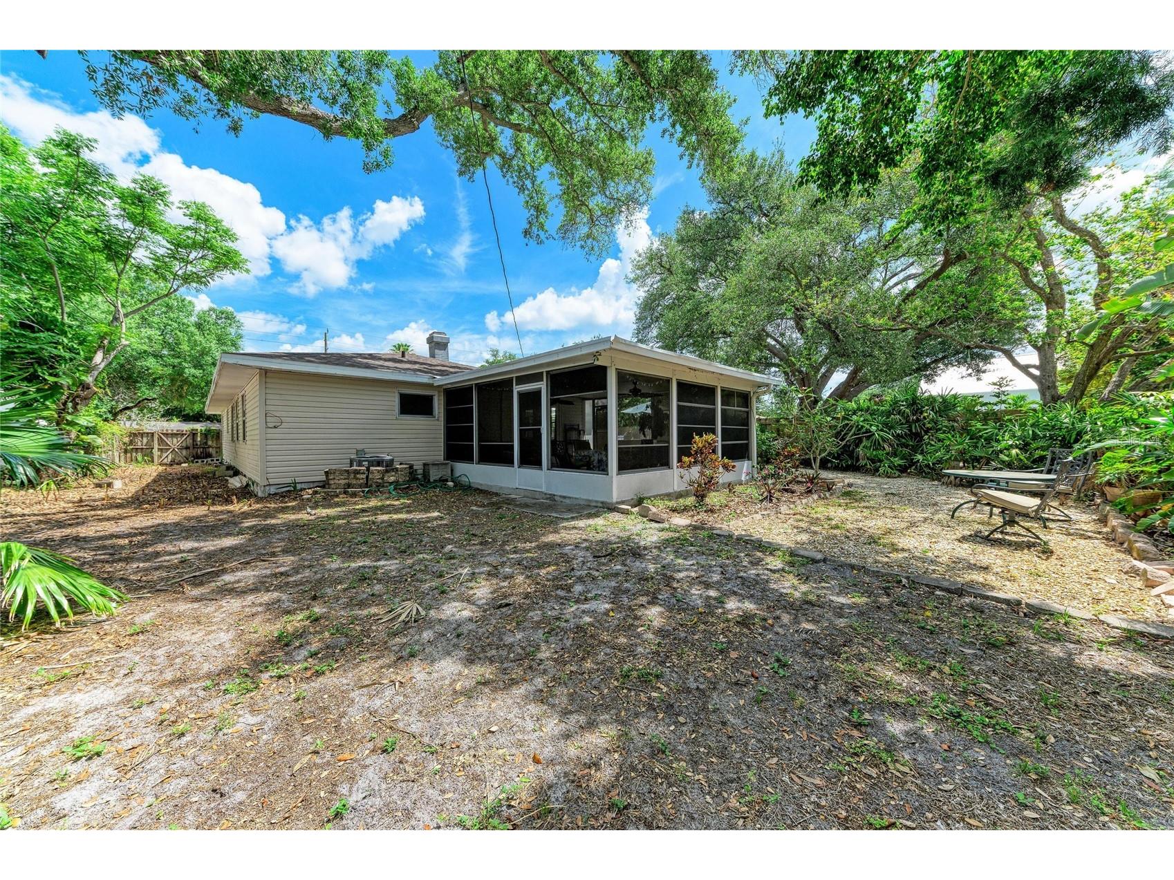 2458 Waldemere Street Sarasota FL 34239 N6144122 image47