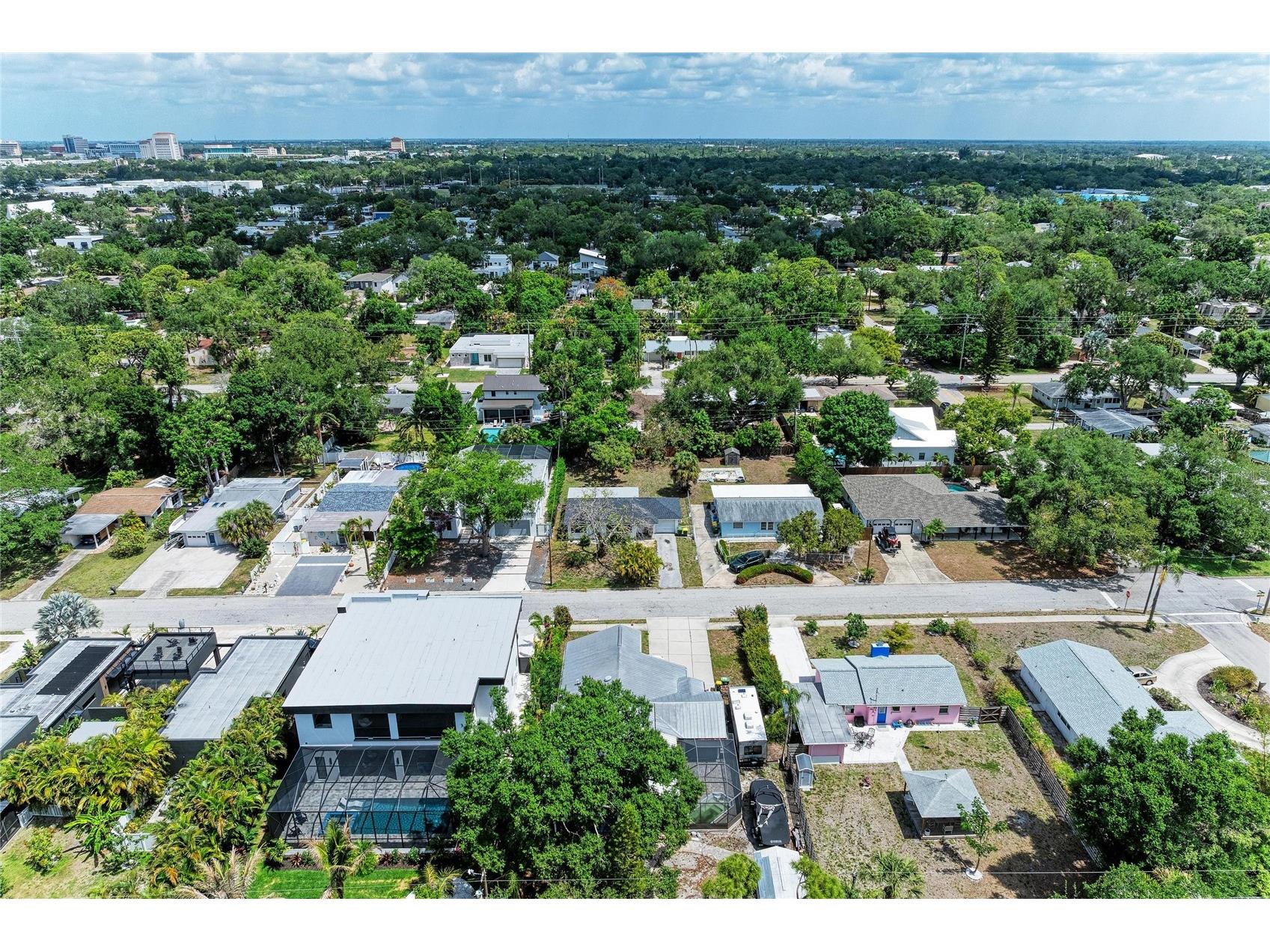 2458 Waldemere Street Sarasota FL 34239 N6144122 image57