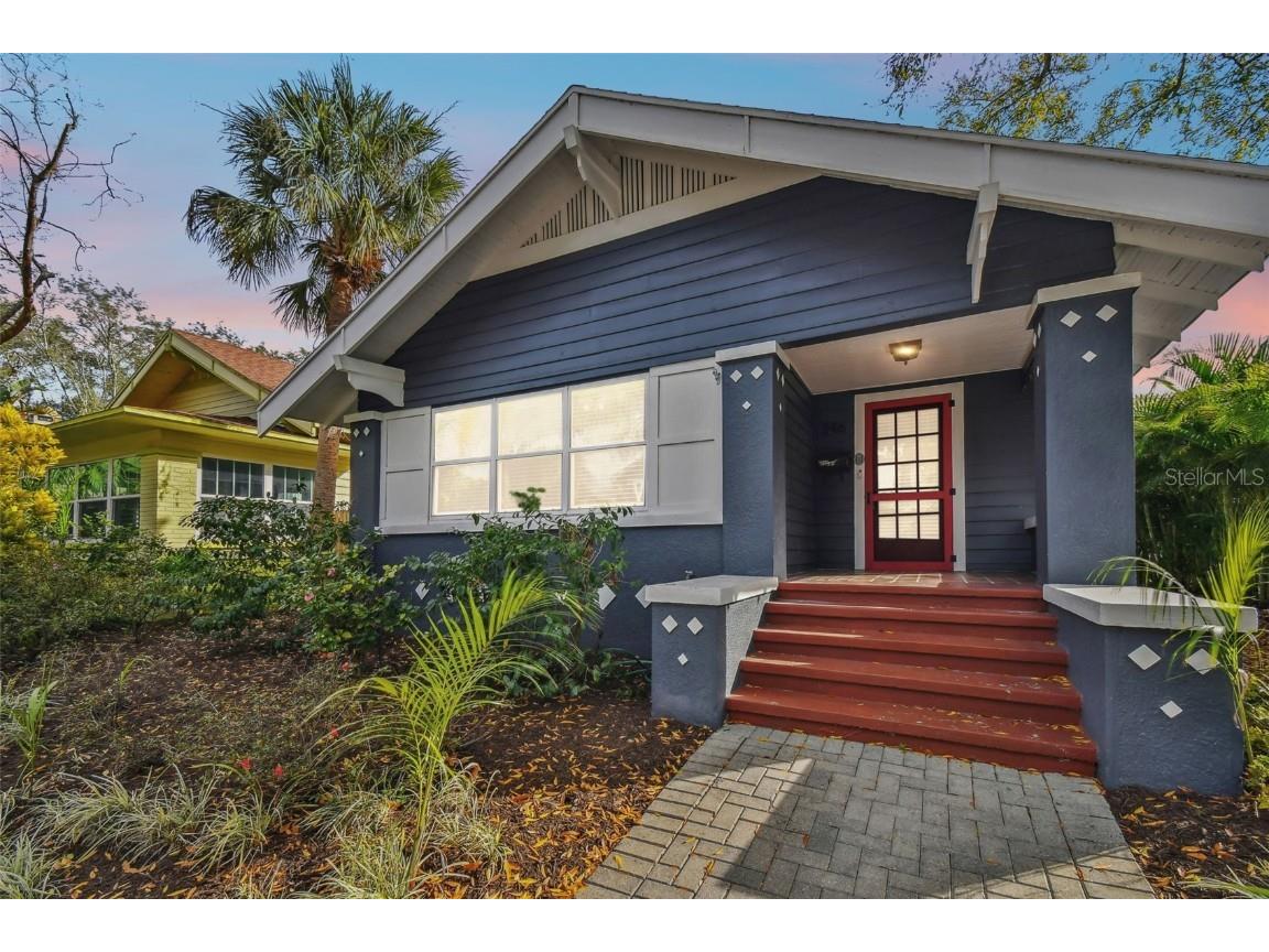 246 16th Avenue NE Saint Petersburg FL 33704 U8228917 image1