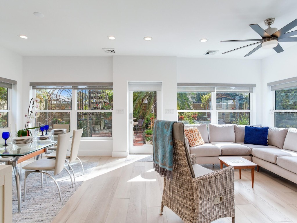 246 22nd Avenue NE Saint Petersburg FL 33704 TB8381370 image11