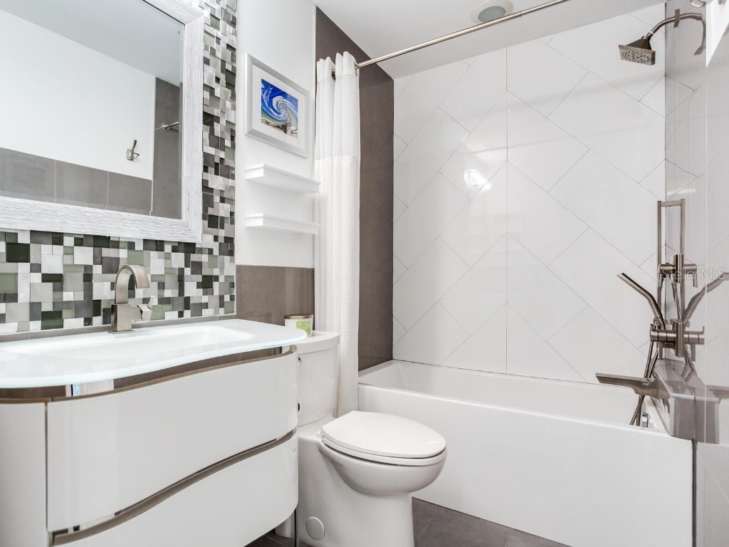 246 22nd Avenue NE Saint Petersburg FL 33704 TB8381370 image20