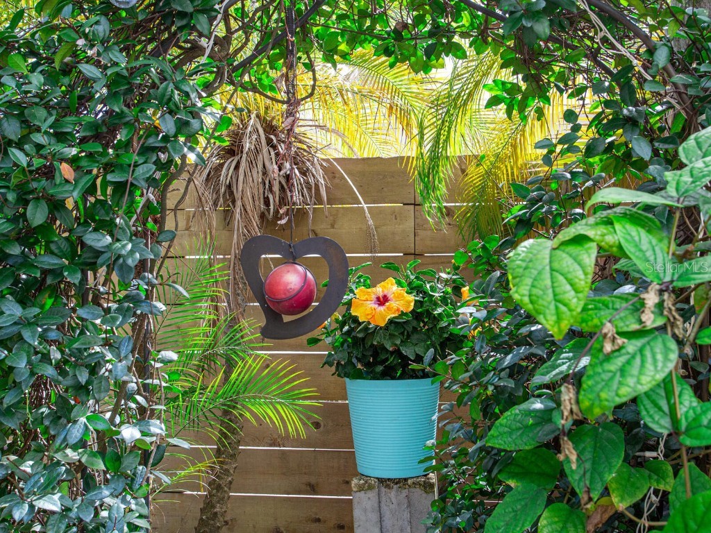 246 22nd Avenue NE Saint Petersburg FL 33704 TB8381370 image26