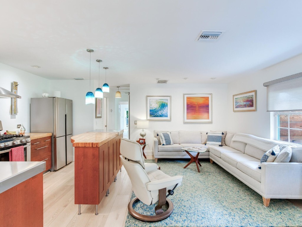 246 22nd Avenue NE Saint Petersburg FL 33704 TB8381370 image4