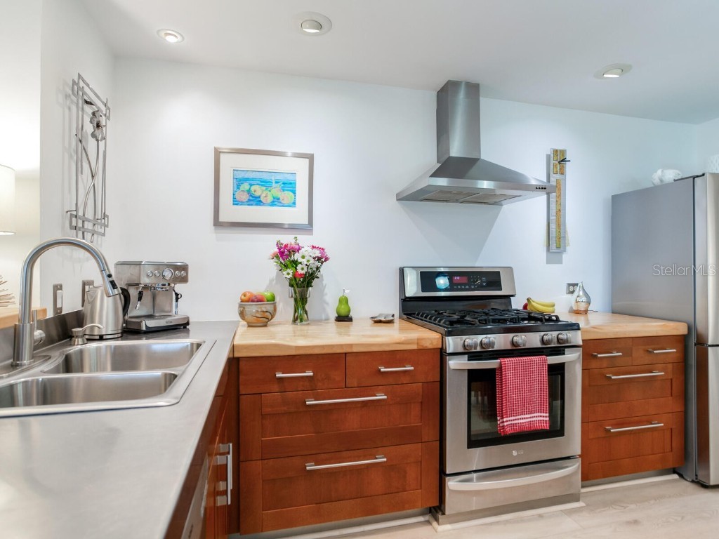 246 22nd Avenue NE Saint Petersburg FL 33704 TB8381370 image5