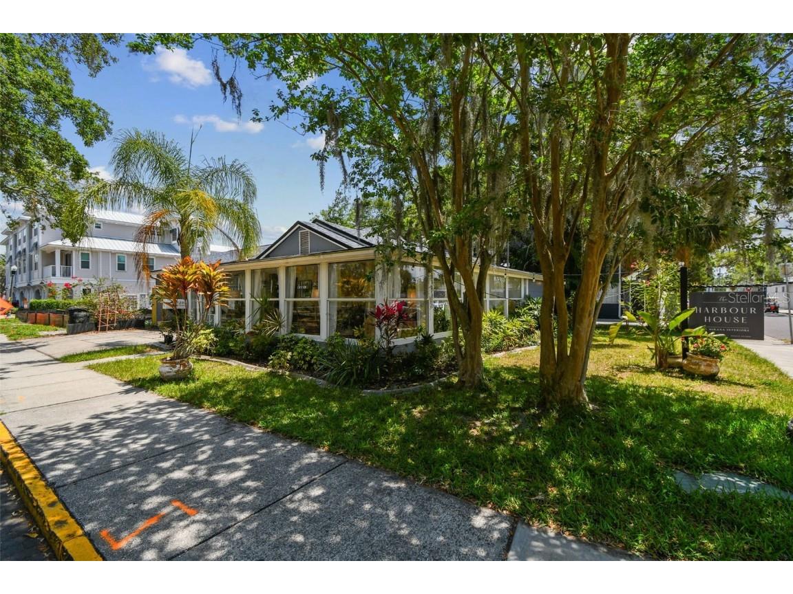 246 2nd St N Safety Harbor FL 34695 TB8381401 image1