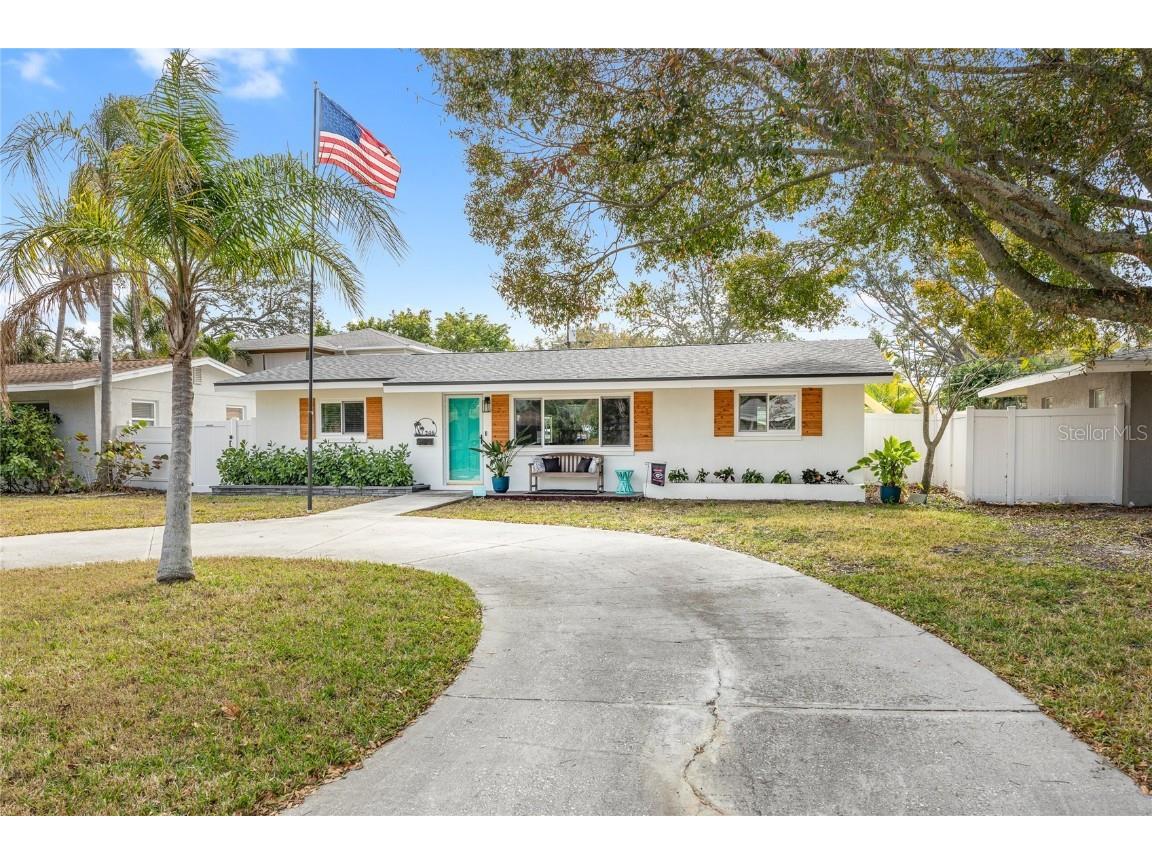 246 43rd Avenue NE Saint Petersburg FL 33703 TB8339452 image1
