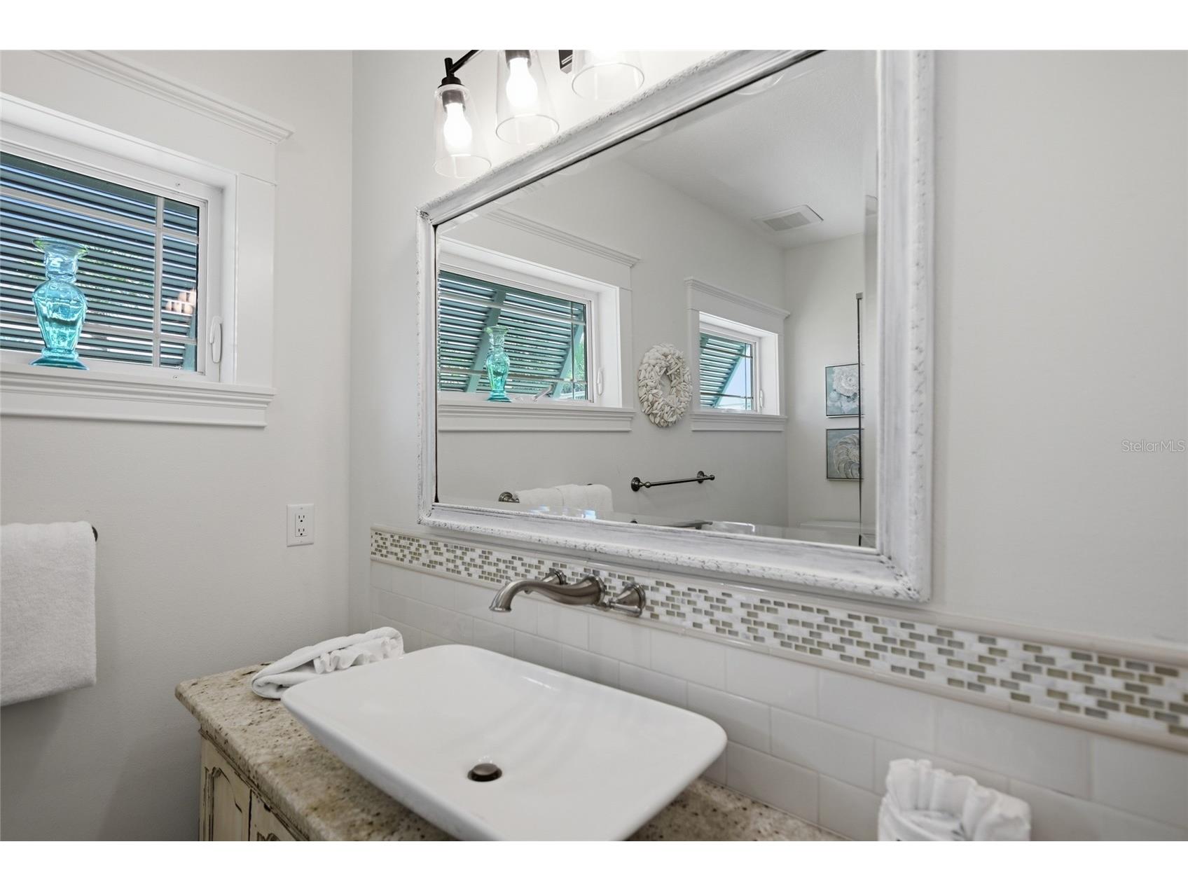 246 Gladiolus Street Anna Maria FL 34216 A4686725 image26