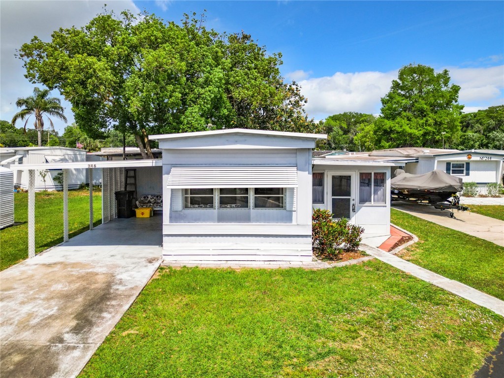 246 Rue De Fontaine Tavares FL 32778 G5080878 image1