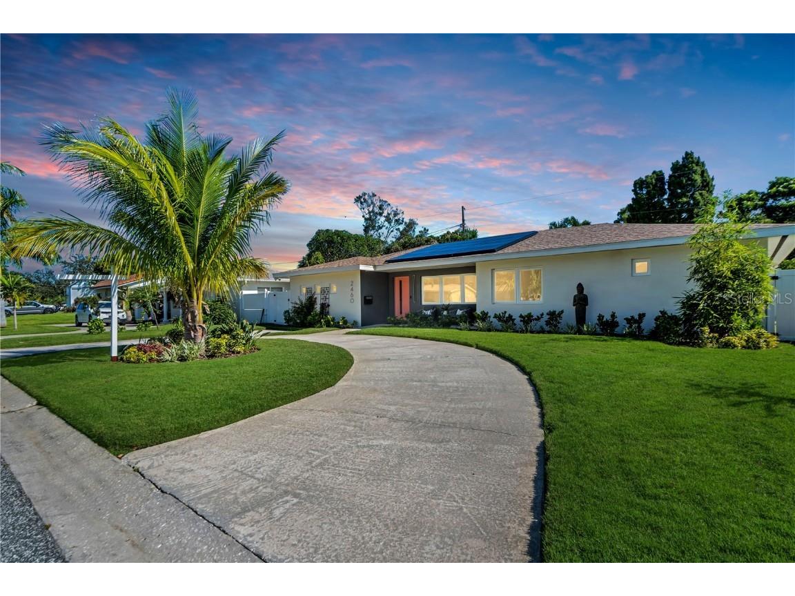 2460 Tropical Shores Drive SE Saint Petersburg FL 33705 U8214314 image1