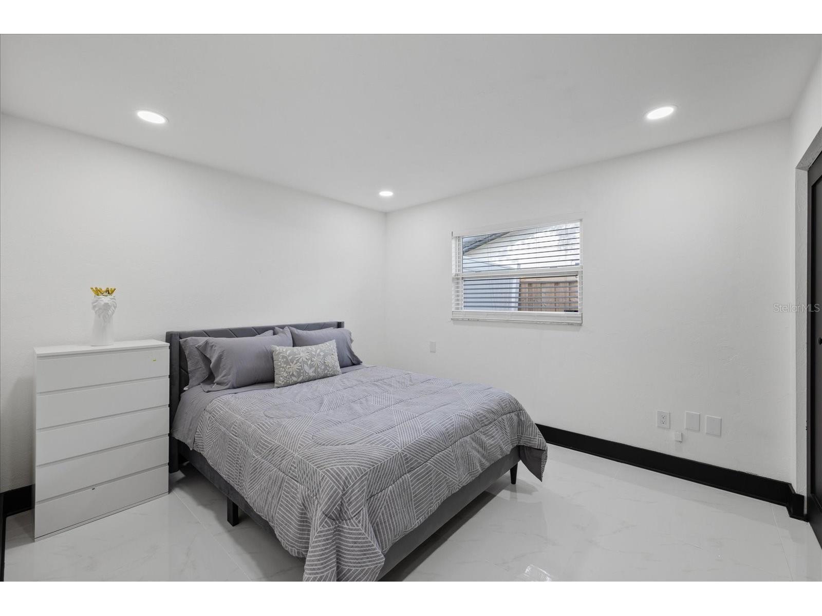 2461 69th Avenue S Saint Petersburg FL 33712 TB8508604 image25