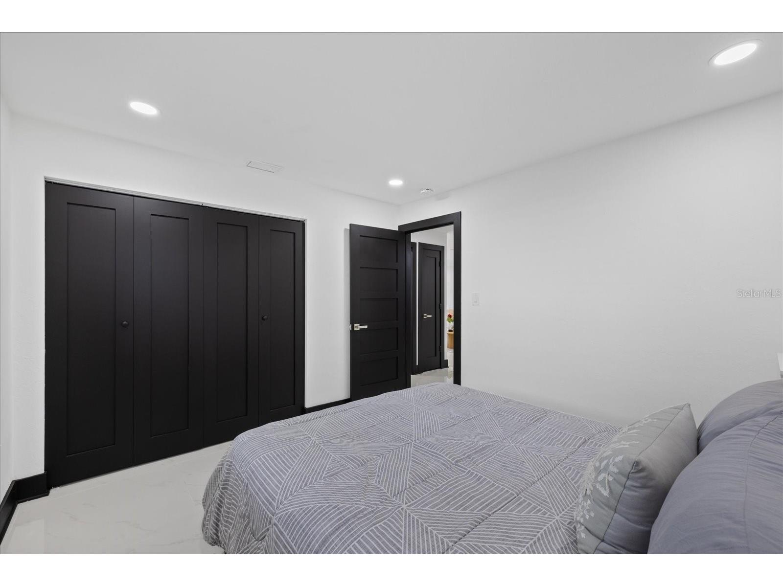 2461 69th Avenue S Saint Petersburg FL 33712 TB8508604 image26