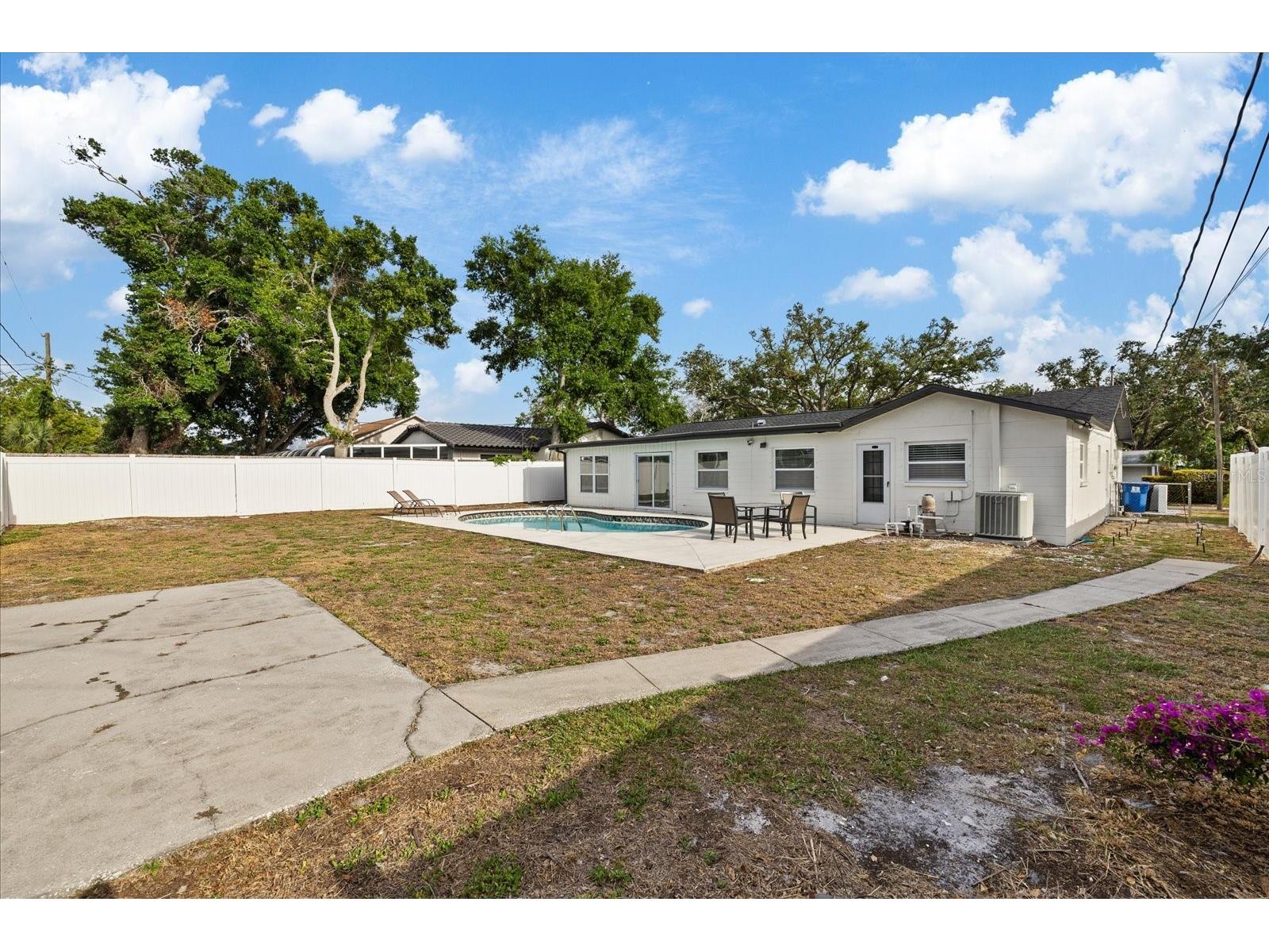 2461 69th Avenue S Saint Petersburg FL 33712 TB8508604 image36