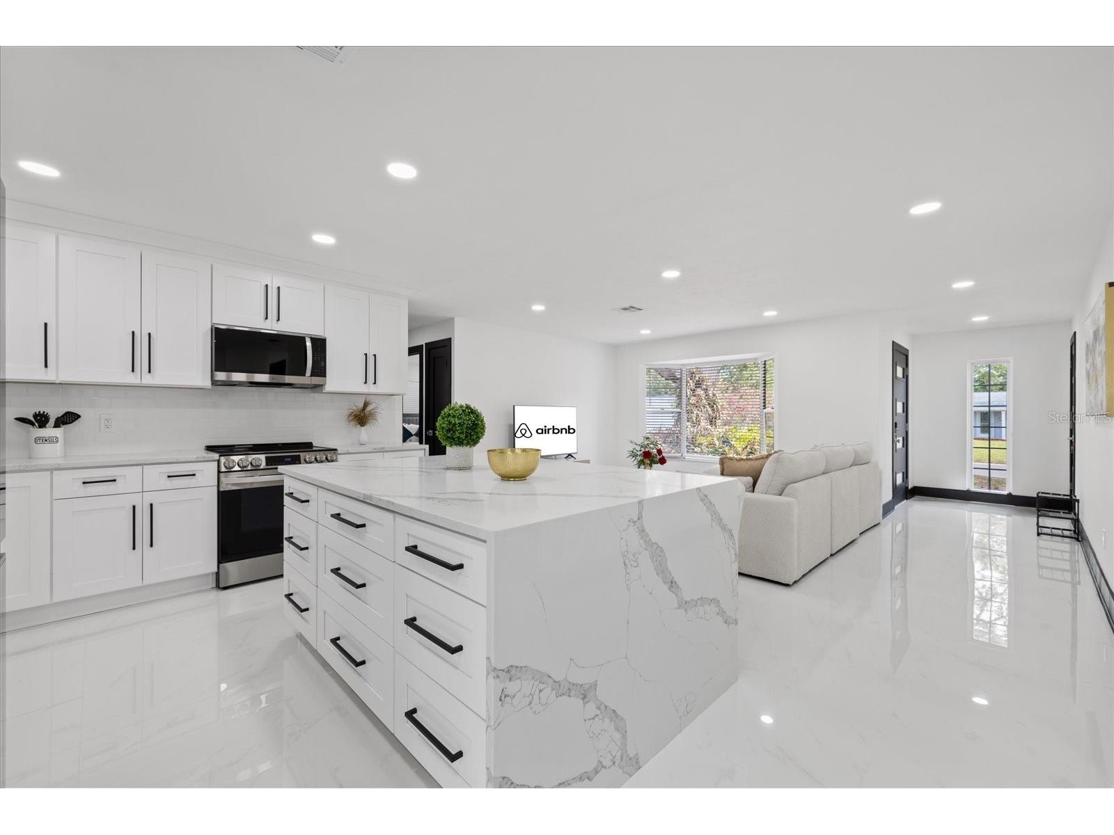 2461 69th Avenue S Saint Petersburg FL 33712 TB8508604 image5